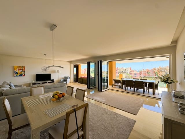 4 soveværelse Lejlighed til salg i Puerto de Sotogrande - La Marina, San Roque med swimmingpool garage - € 1.450.000 (Ref: 9735921)