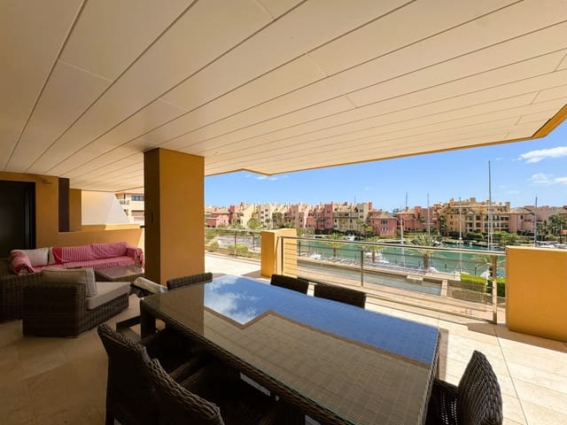 4 soveværelse Lejlighed til salg i Puerto de Sotogrande - La Marina, San Roque med swimmingpool garage - € 1.450.000 (Ref: 9735921)