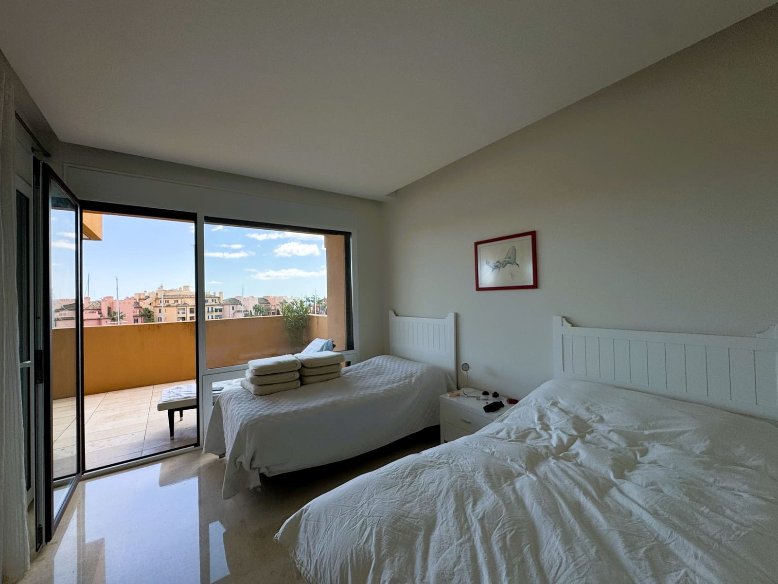 4 sypialnia Apartament na sprzedaż w Sotogrande z basenem garażem - 1 450 000 € (Ref: 9735921)