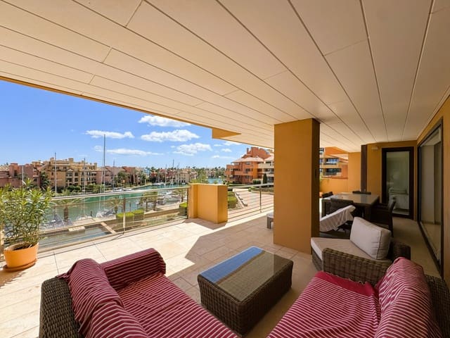 4 soveværelse Lejlighed til salg i Puerto de Sotogrande - La Marina, San Roque med swimmingpool garage - € 1.450.000 (Ref: 9735921)