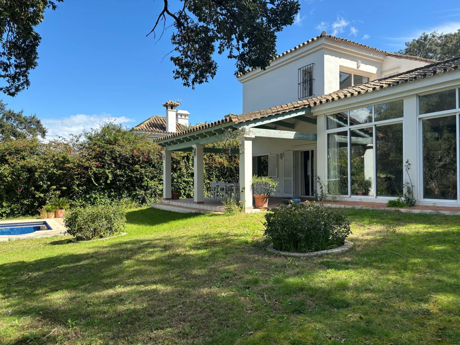 4 chambre Villa/Maison à vendre à Sotogrande avec piscine garage - 1 190 000 € (Ref: 9735922)