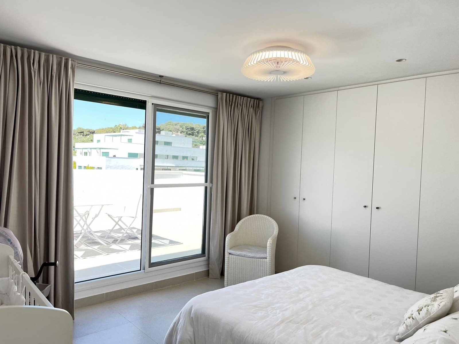 3 slaapkamer Penthouse te koop in Sotogrande met zwembad garage - € 745.000 (Ref: 9735923)