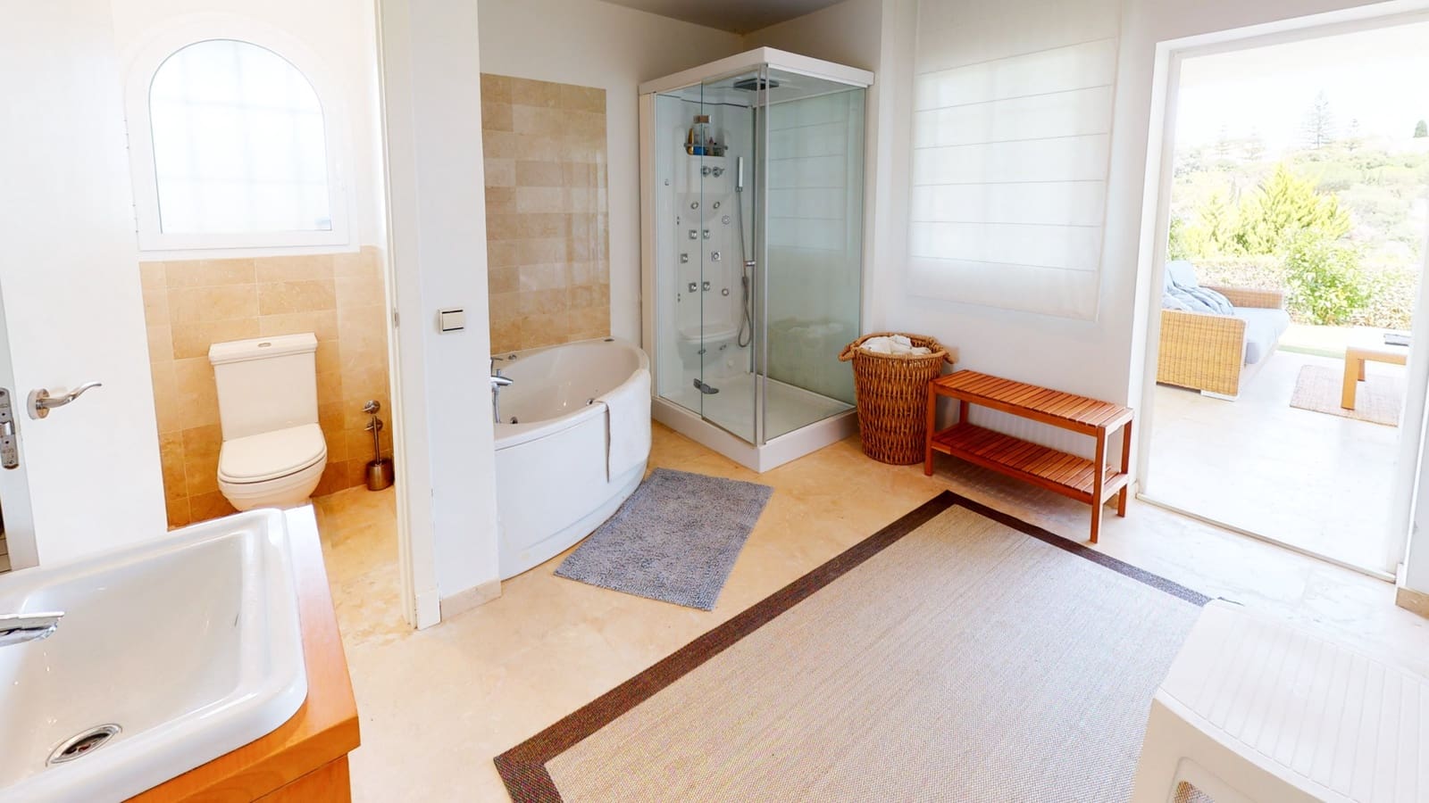 7 soverom Villa til salgs i Sotogrande med svømmebasseng garasje - € 1 450 000 (Ref: 9735926)