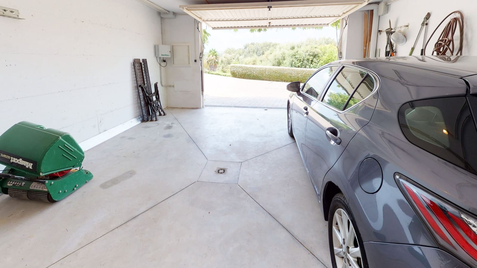 7 soverom Villa til salgs i Sotogrande med svømmebasseng garasje - € 1 450 000 (Ref: 9735926)