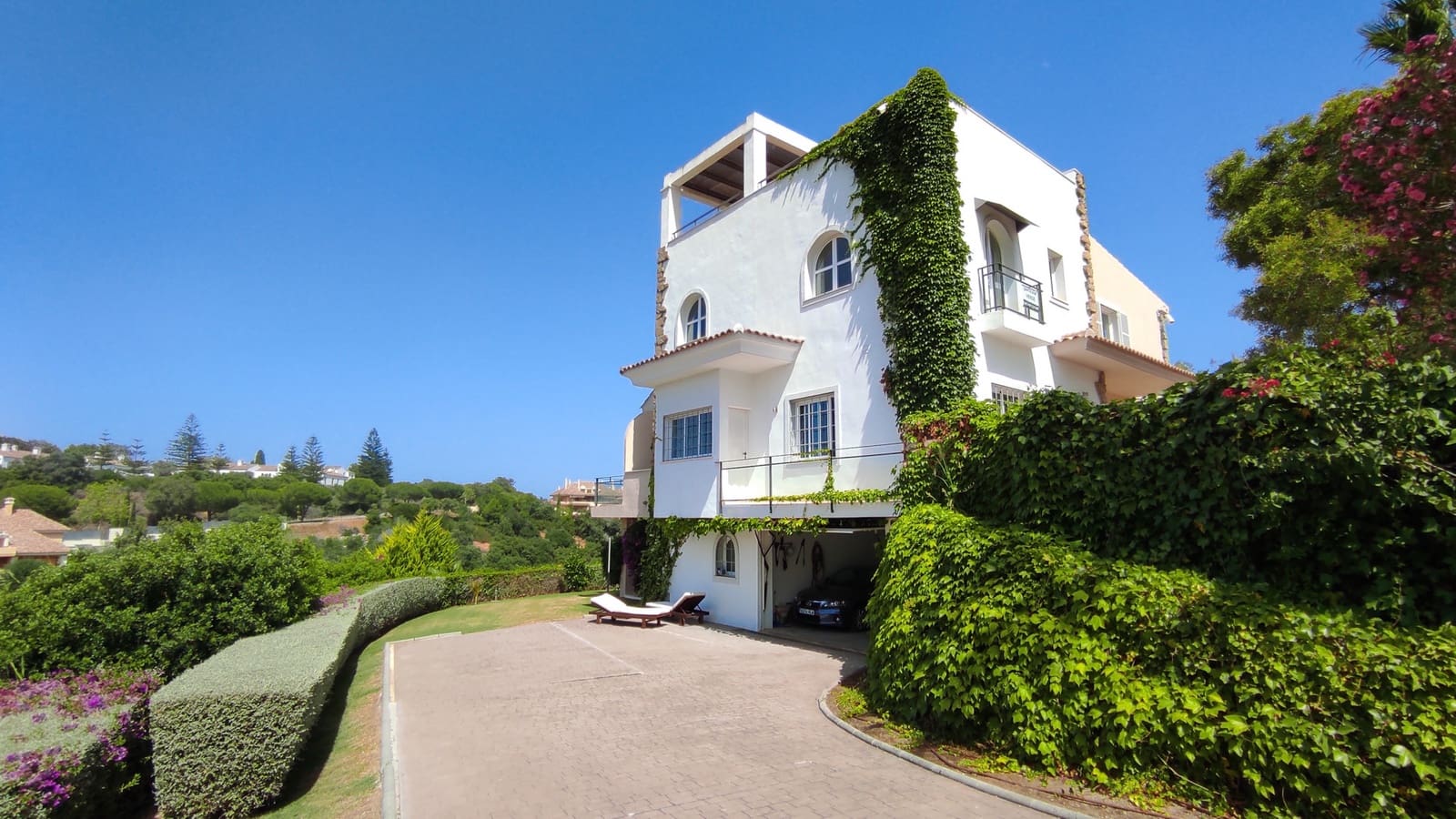 7 soverom Villa til salgs i Sotogrande med svømmebasseng garasje - € 1 450 000 (Ref: 9735926)