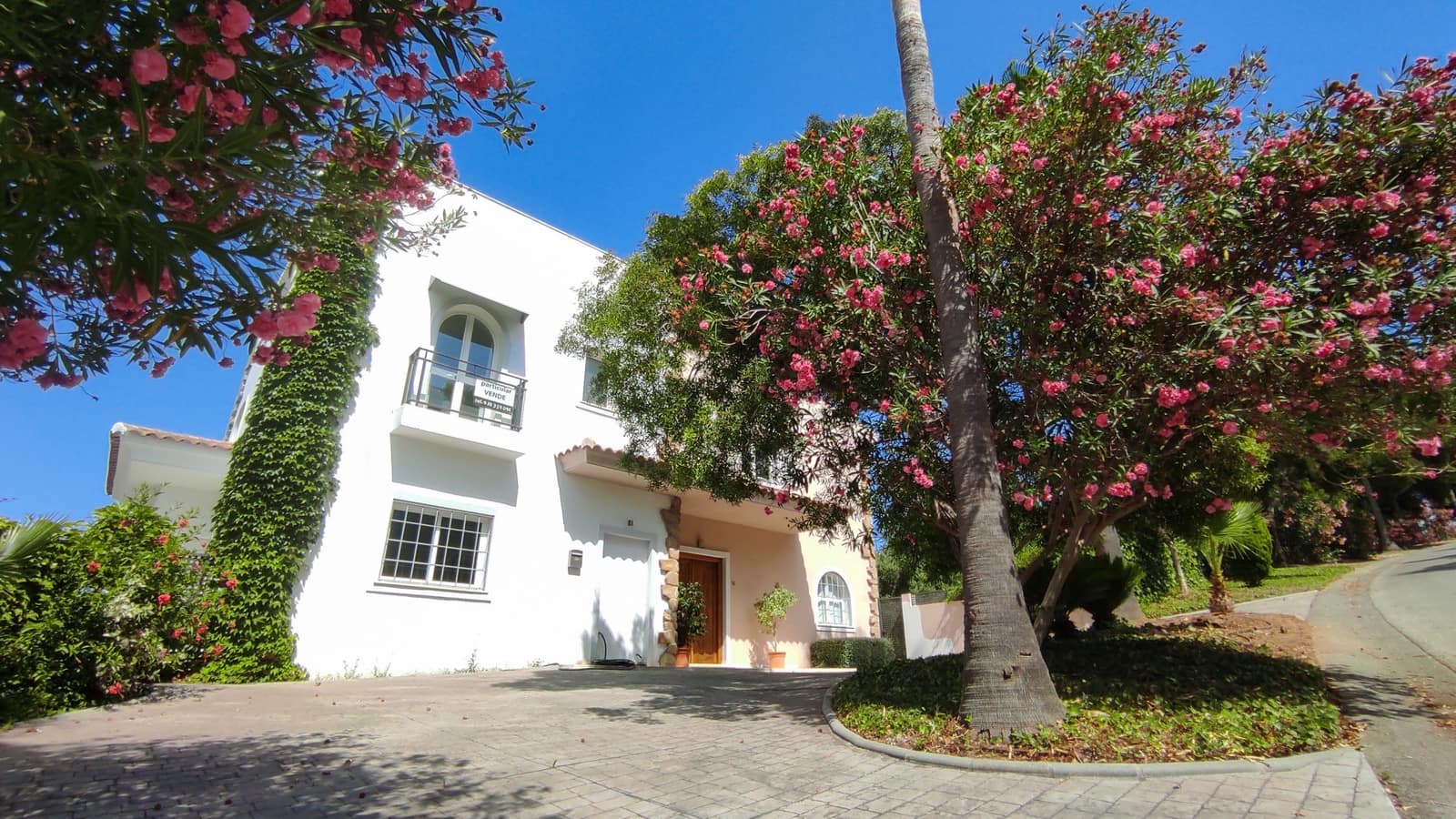 7 soverom Villa til salgs i Sotogrande med svømmebasseng garasje - € 1 450 000 (Ref: 9735926)