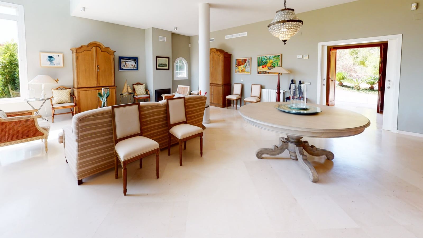 7 soverom Villa til salgs i Sotogrande med svømmebasseng garasje - € 1 450 000 (Ref: 9735926)