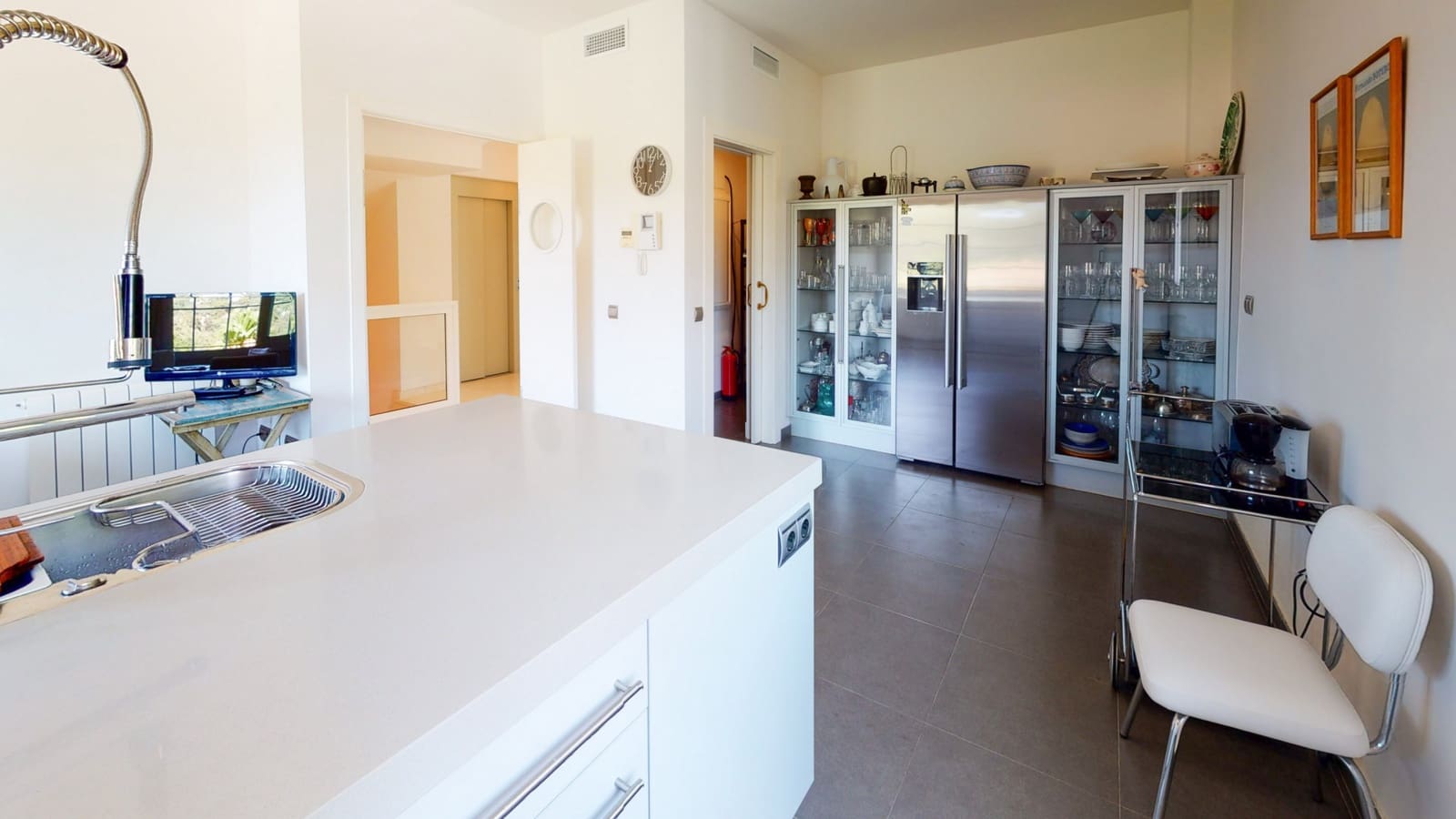 7 soverom Villa til salgs i Sotogrande med svømmebasseng garasje - € 1 450 000 (Ref: 9735926)