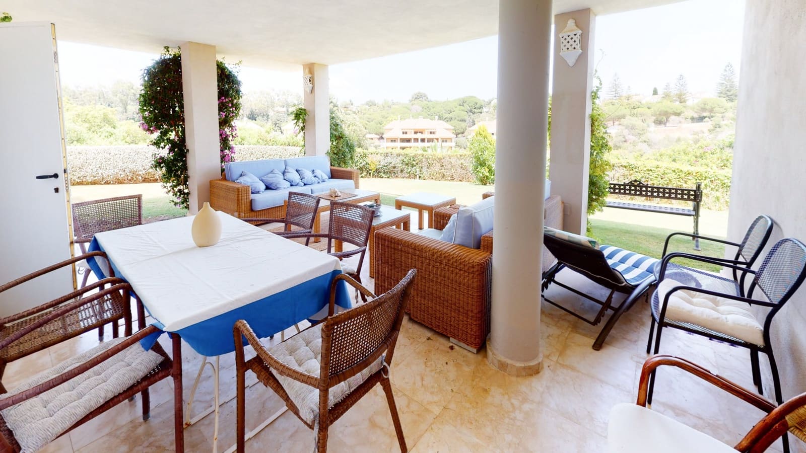 7 soverom Villa til salgs i Sotogrande med svømmebasseng garasje - € 1 450 000 (Ref: 9735926)