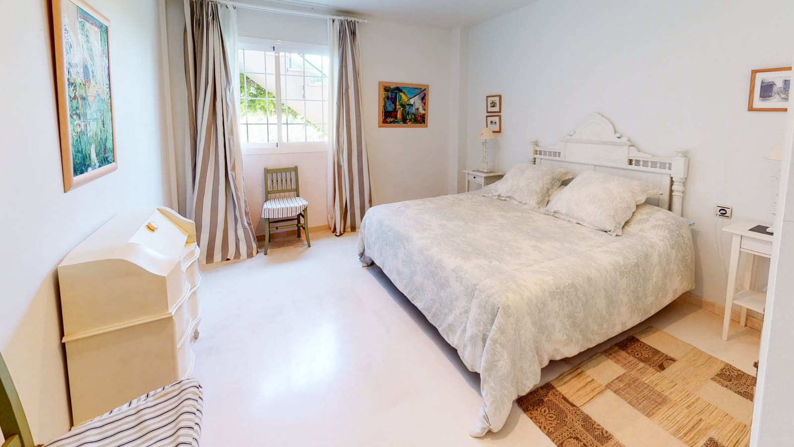 7 soverom Villa til salgs i Sotogrande med svømmebasseng garasje - € 1 450 000 (Ref: 9735926)