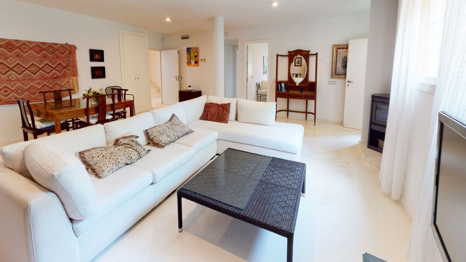 7 bedroom Villa for sale in Sotogrande with pool garage - € 1,450,000 (Ref: 9735926)