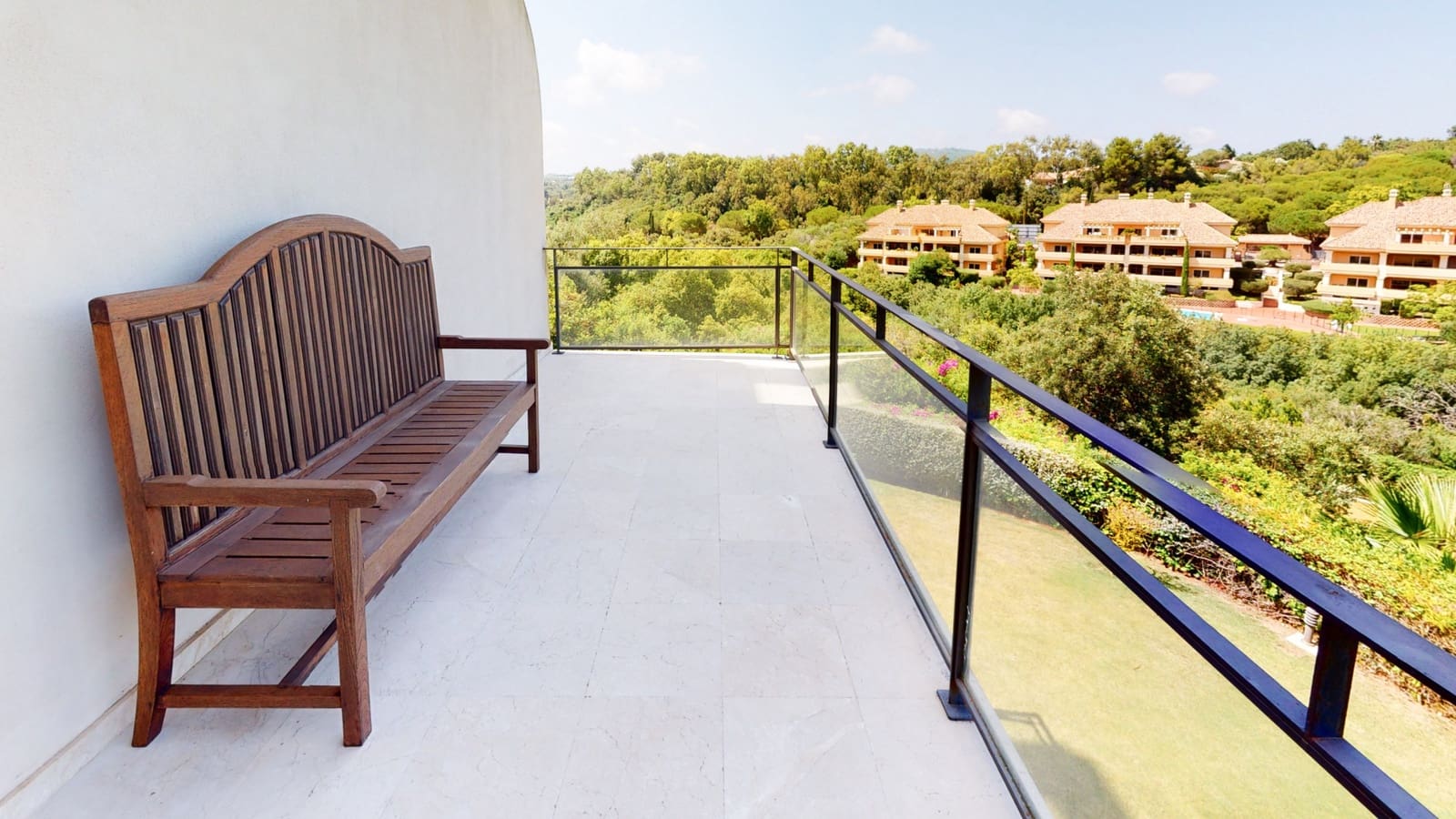 7 bedroom Villa for sale in Sotogrande with pool garage - € 1,450,000 (Ref: 9735926)