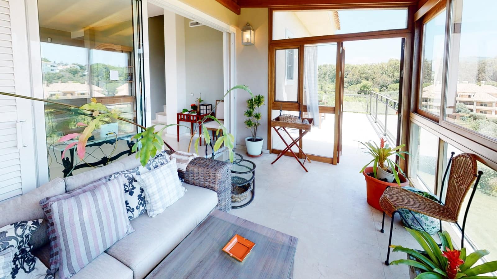 7 bedroom Villa for sale in Sotogrande with pool garage - € 1,450,000 (Ref: 9735926)