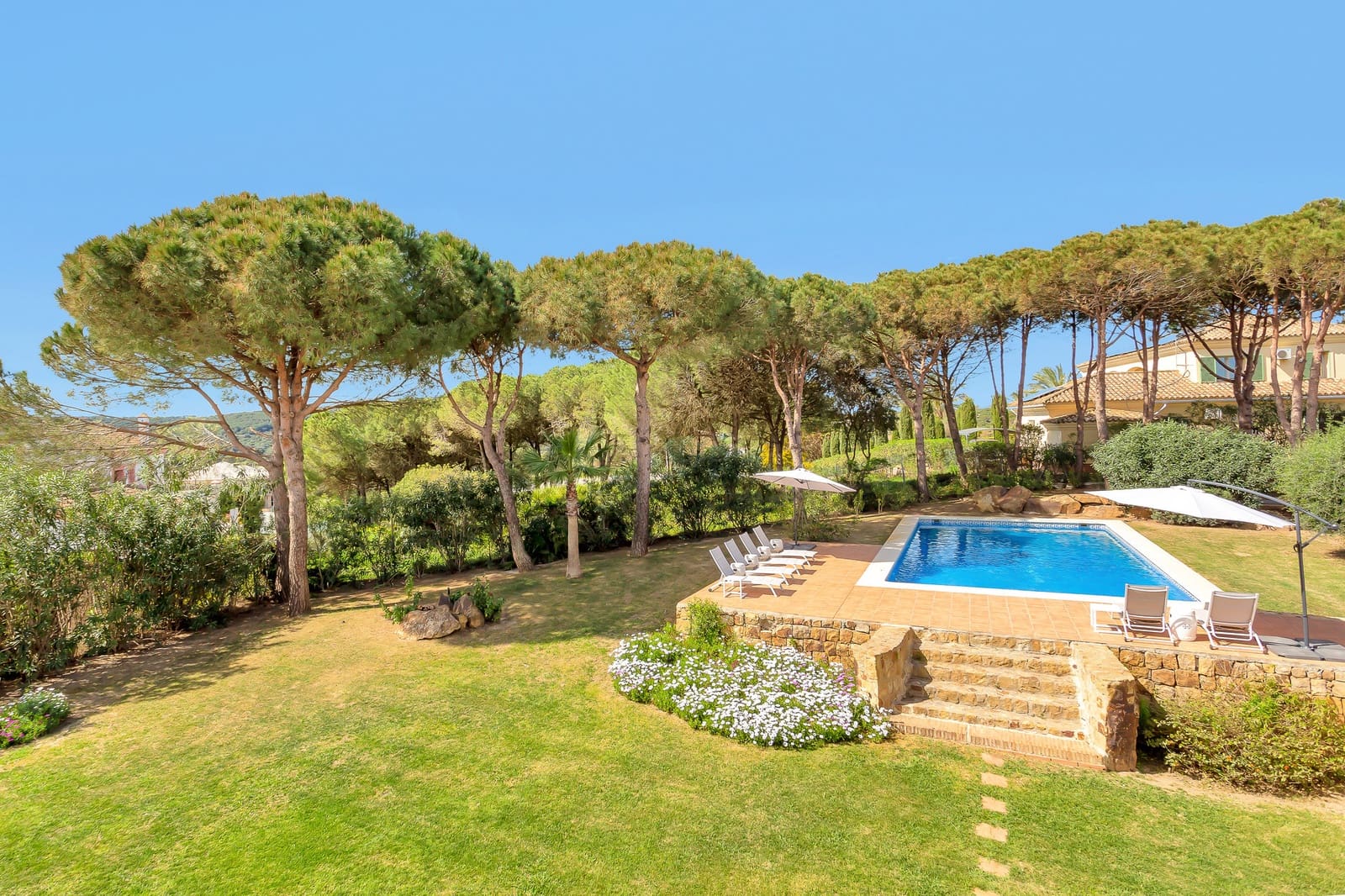 5 chambre Villa/Maison à vendre à Sotogrande avec piscine garage - 2 250 000 € (Ref: 9741606)