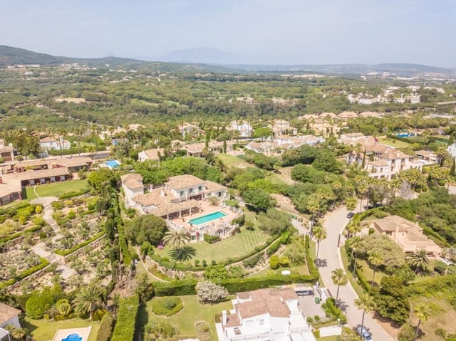 9 sovrum Villa till salu i Sotogrande med pool garage - 3 600 000 € (Ref: 9741607)