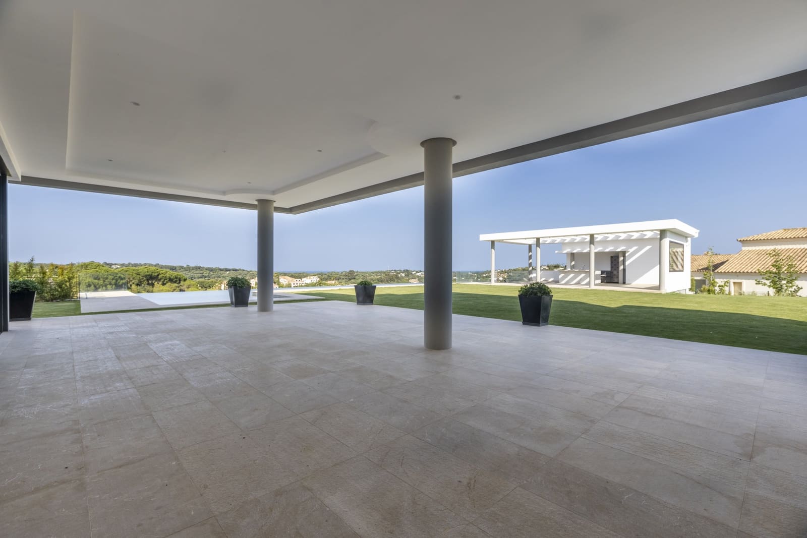 8 bedroom Villa for sale in Sotogrande with pool garage - € 6,950,000 (Ref: 9741610)