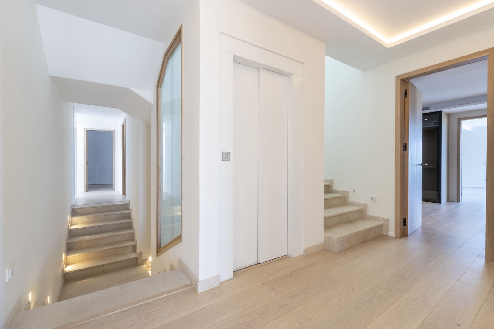 8 bedroom Villa for sale in Sotogrande with pool garage - € 6,950,000 (Ref: 9741610)