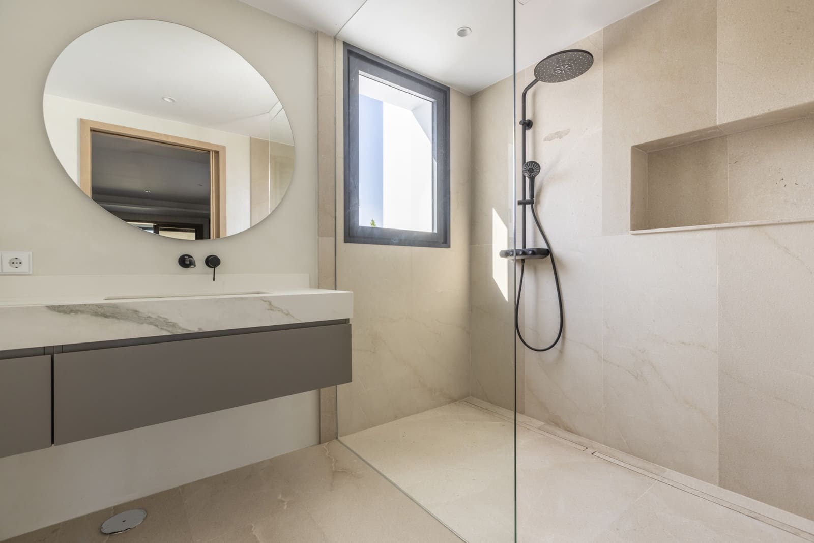 8 bedroom Villa for sale in Sotogrande with pool garage - € 6,950,000 (Ref: 9741610)