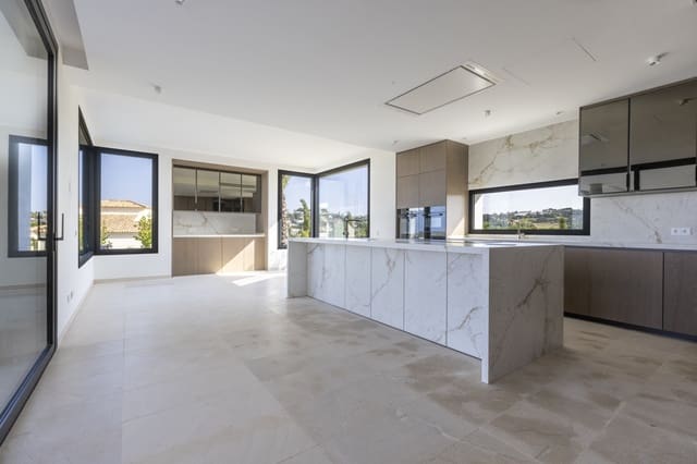 8 bedroom Villa for sale in Sotogrande Alto, San Roque with pool garage - € 6,950,000 (Ref: 9741610)