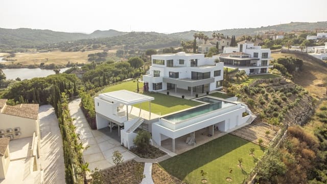 8 bedroom Villa for sale in Sotogrande Alto, San Roque with pool garage - € 6,950,000 (Ref: 9741610)