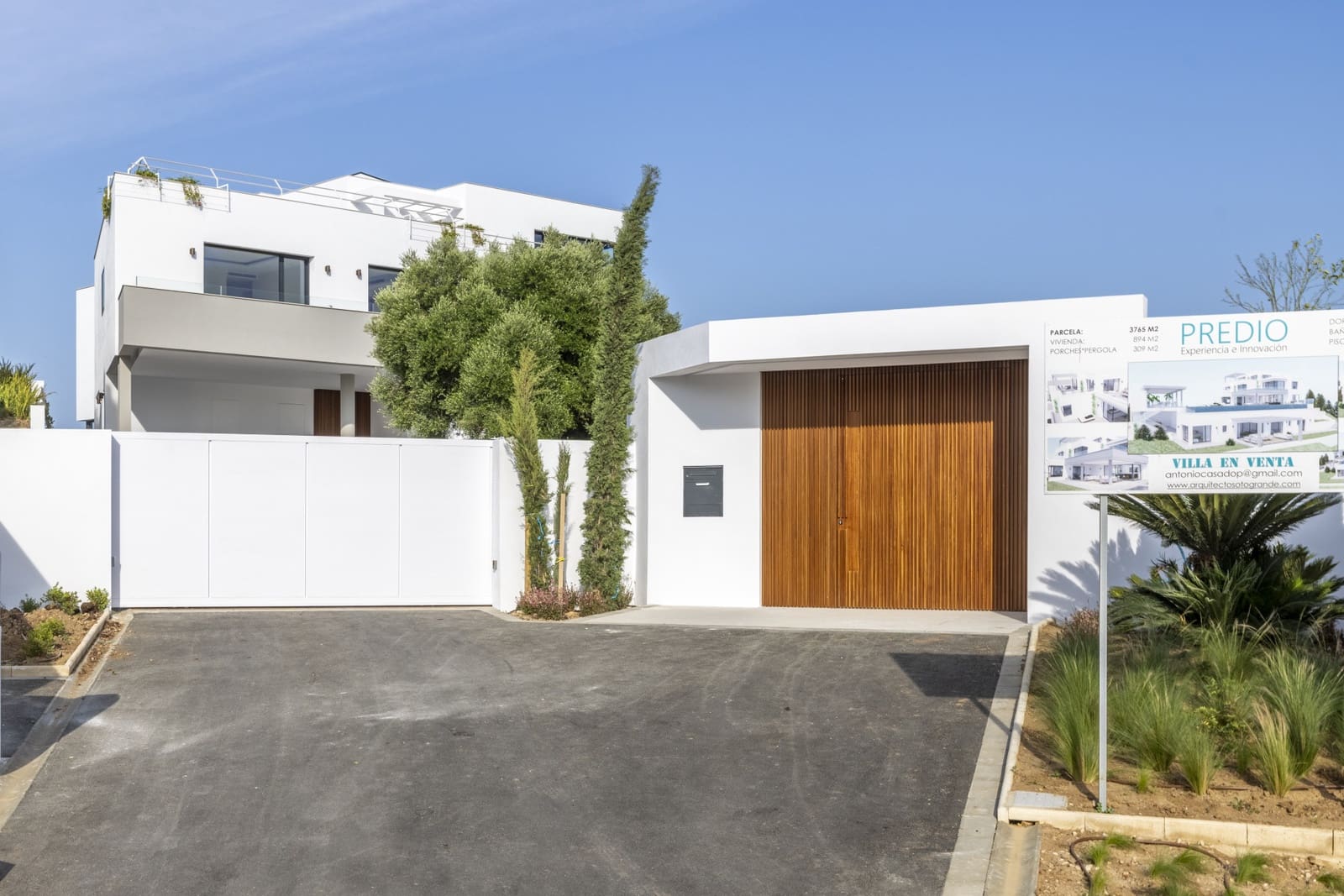 8 bedroom Villa for sale in Sotogrande with pool garage - € 6,950,000 (Ref: 9741610)