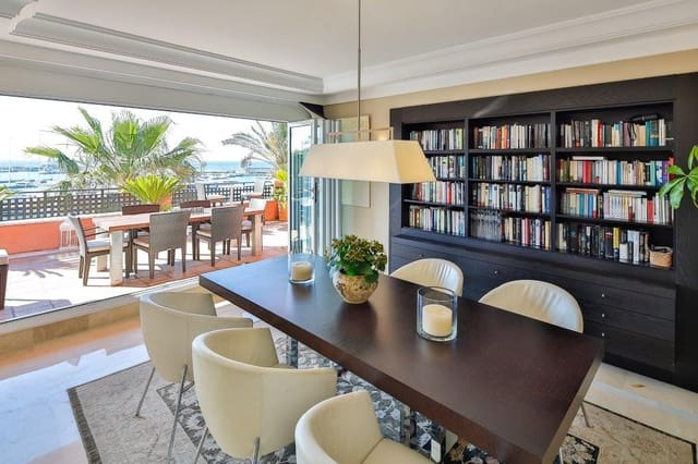 3 quarto Penthouse para venda em Sotogrande, San Roque com garagem - 2 300 000 € (Ref: 9741614)