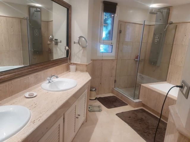 3 quarto Penthouse para venda em Sotogrande, San Roque com garagem - 2 300 000 € (Ref: 9741614)