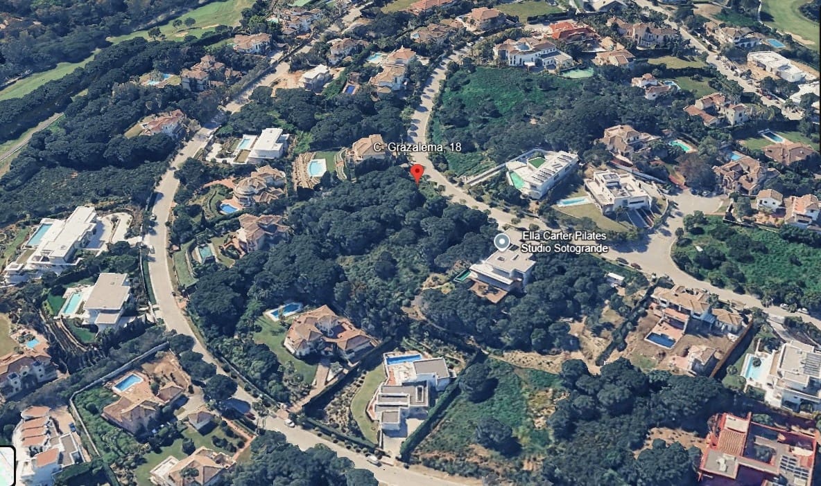 Building Plot for sale in Sotogrande - € 900,000 (Ref: 9741616)