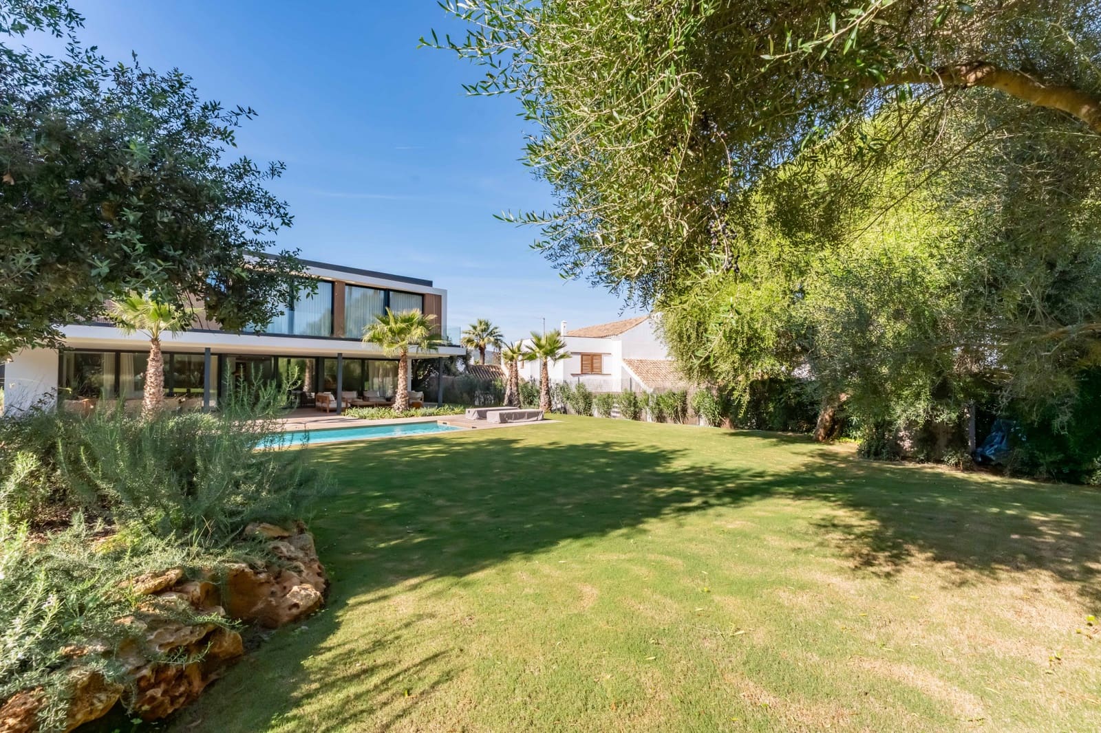 5 bedroom Villa for sale in Sotogrande with pool garage - € 2,850,000 (Ref: 9741621)