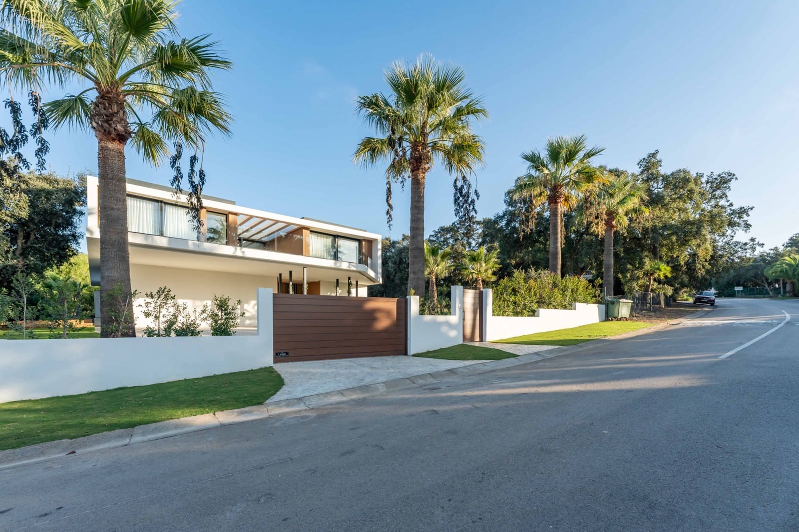 5 bedroom Villa for sale in Sotogrande with pool garage - € 2,850,000 (Ref: 9741621)