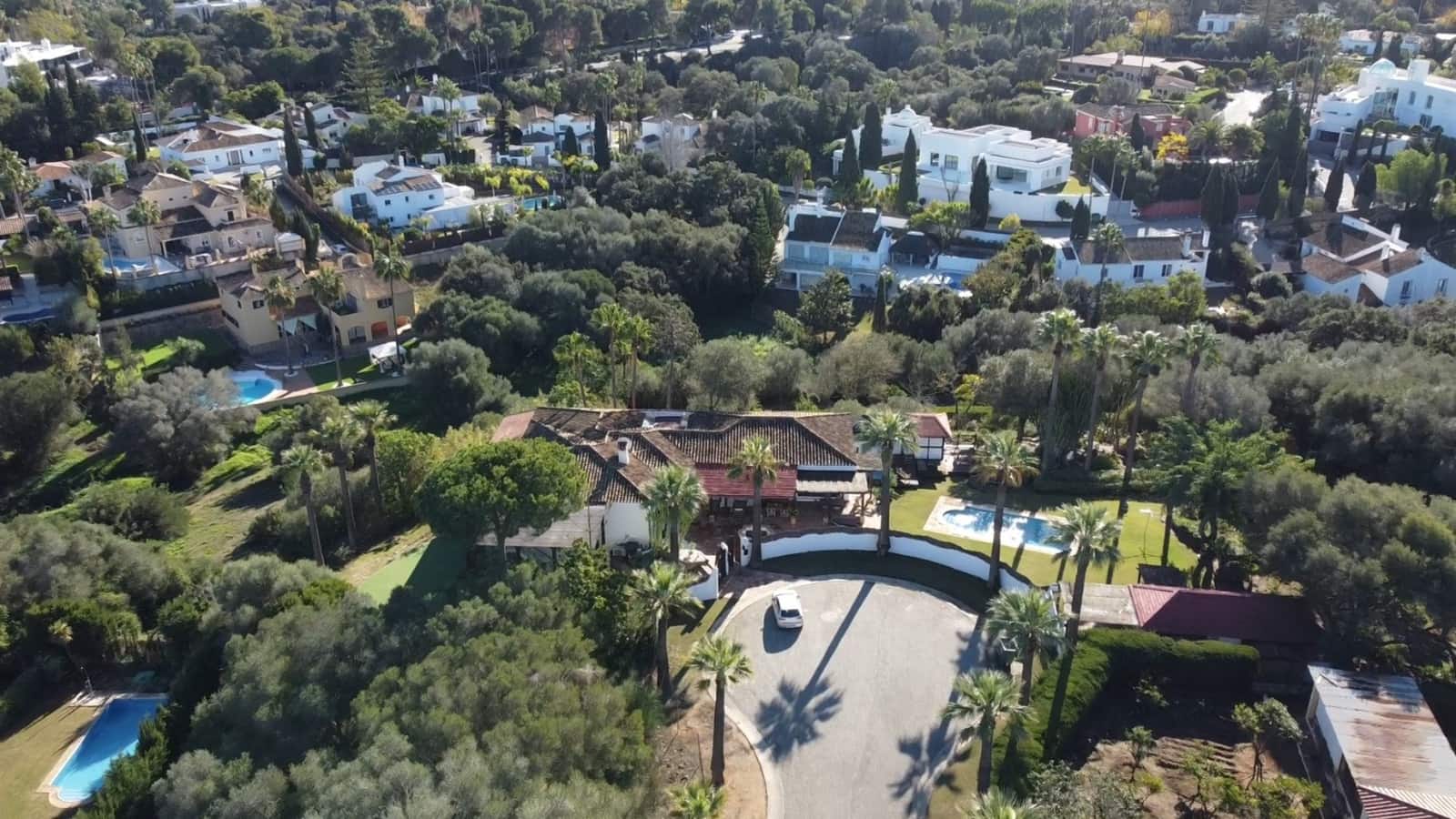 6 bedroom Villa for sale in Sotogrande with pool garage - € 2,780,000 (Ref: 9741628)