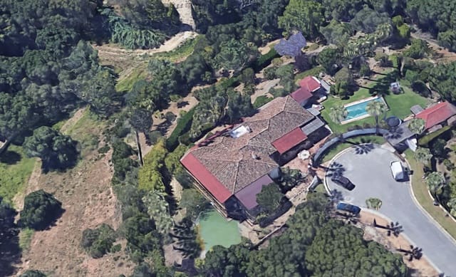 6 soverom Villa til salgs i Sotogrande, San Roque med svømmebasseng garasje - € 2 780 000 (Ref: 9741628)
