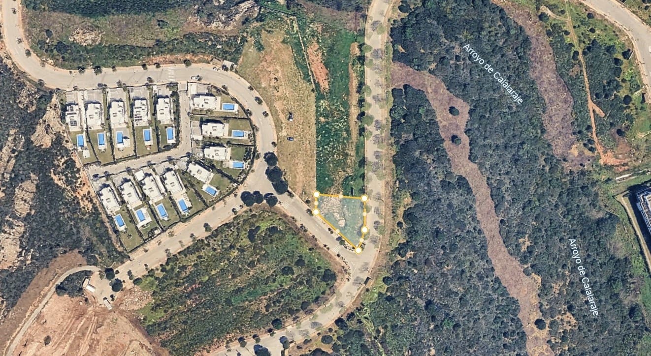 Działka budowlana na sprzedaż w Manilva - 590 000 € (Ref: 9772836)