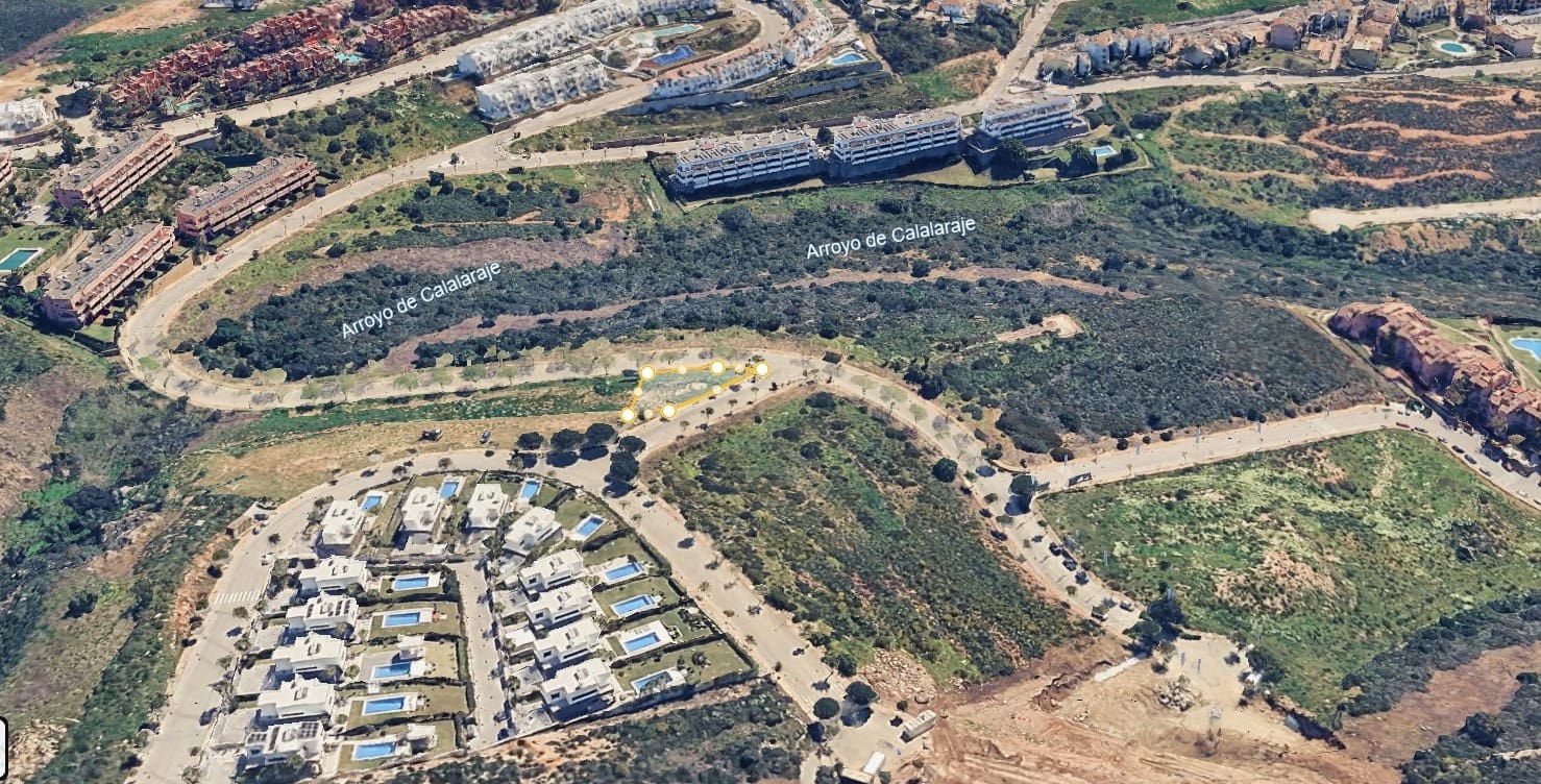 Działka budowlana na sprzedaż w Manilva - 590 000 € (Ref: 9772836)