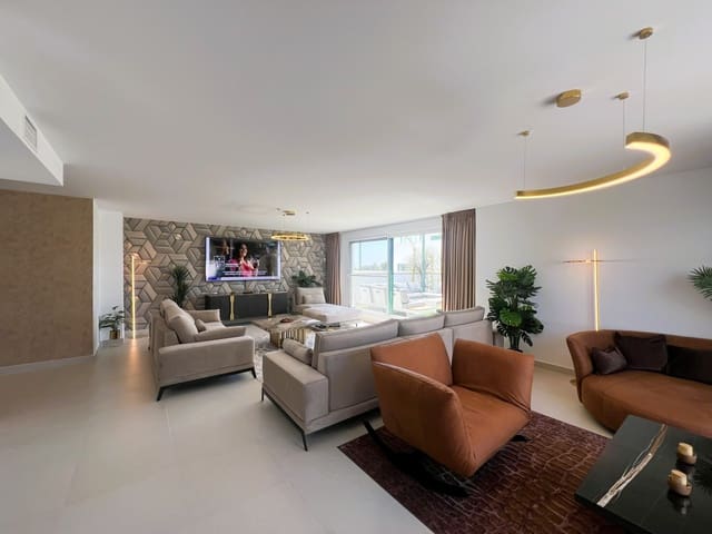 3 chambre Appartement à vendre à Sotogrande, San Roque avec piscine garage - 795 000 € (Ref: 9777843)