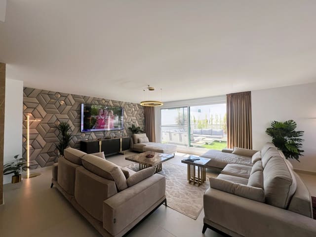 3 chambre Appartement à vendre à Sotogrande, San Roque avec piscine garage - 795 000 € (Ref: 9777843)