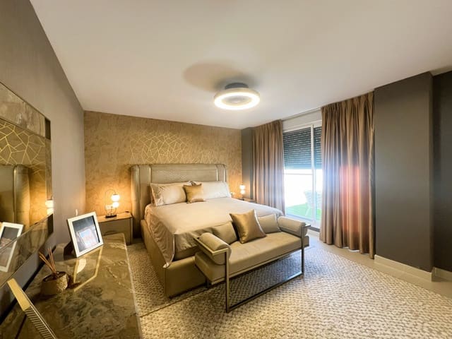 3 chambre Appartement à vendre à Sotogrande, San Roque avec piscine garage - 795 000 € (Ref: 9777843)