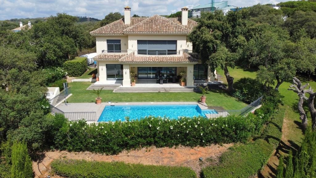 6 chambre Villa/Maison à vendre à San Roque avec piscine garage - 2 500 000 € (Ref: 9817861)