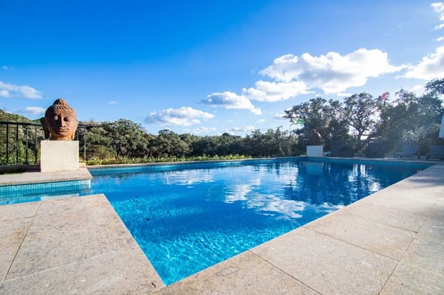 6 chambre Villa/Maison à vendre à San Roque avec piscine garage - 2 500 000 € (Ref: 9817861)