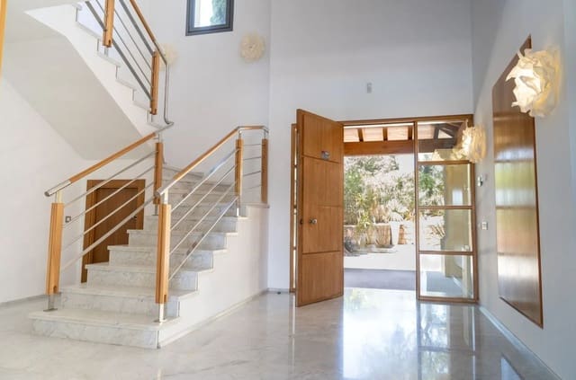 6 chambre Villa/Maison à vendre à San Roque avec piscine garage - 2 500 000 € (Ref: 9817861)