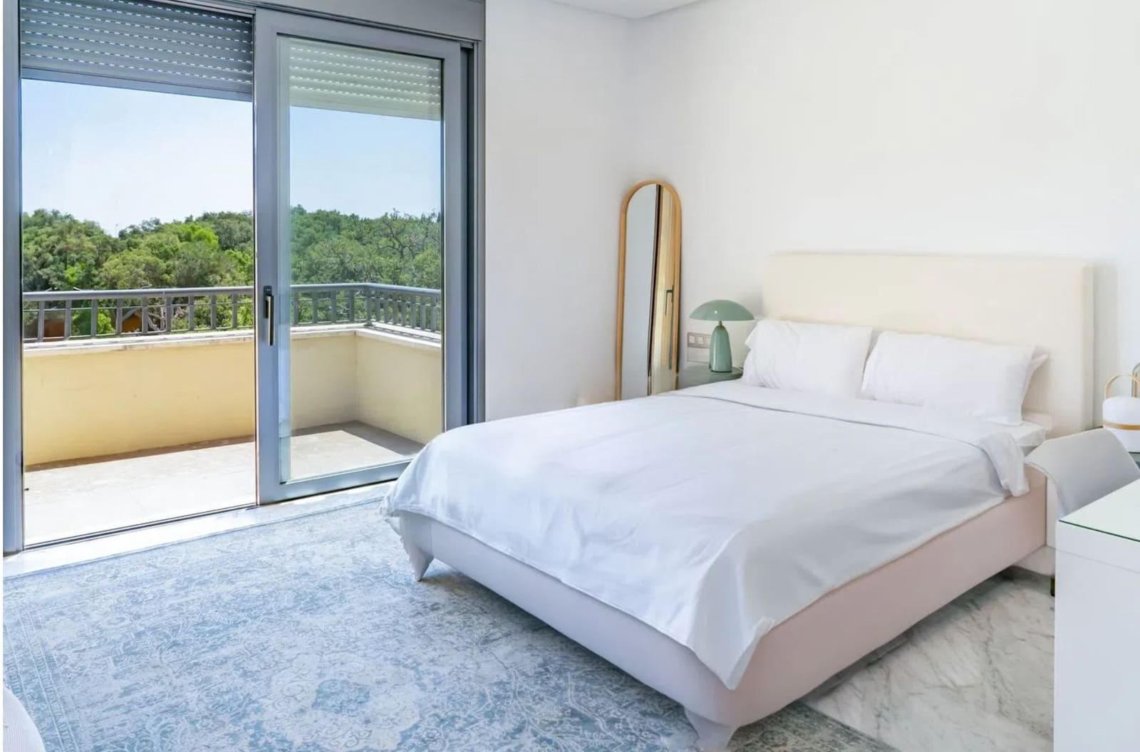 6 chambre Villa/Maison à vendre à San Roque avec piscine garage - 2 500 000 € (Ref: 9817861)