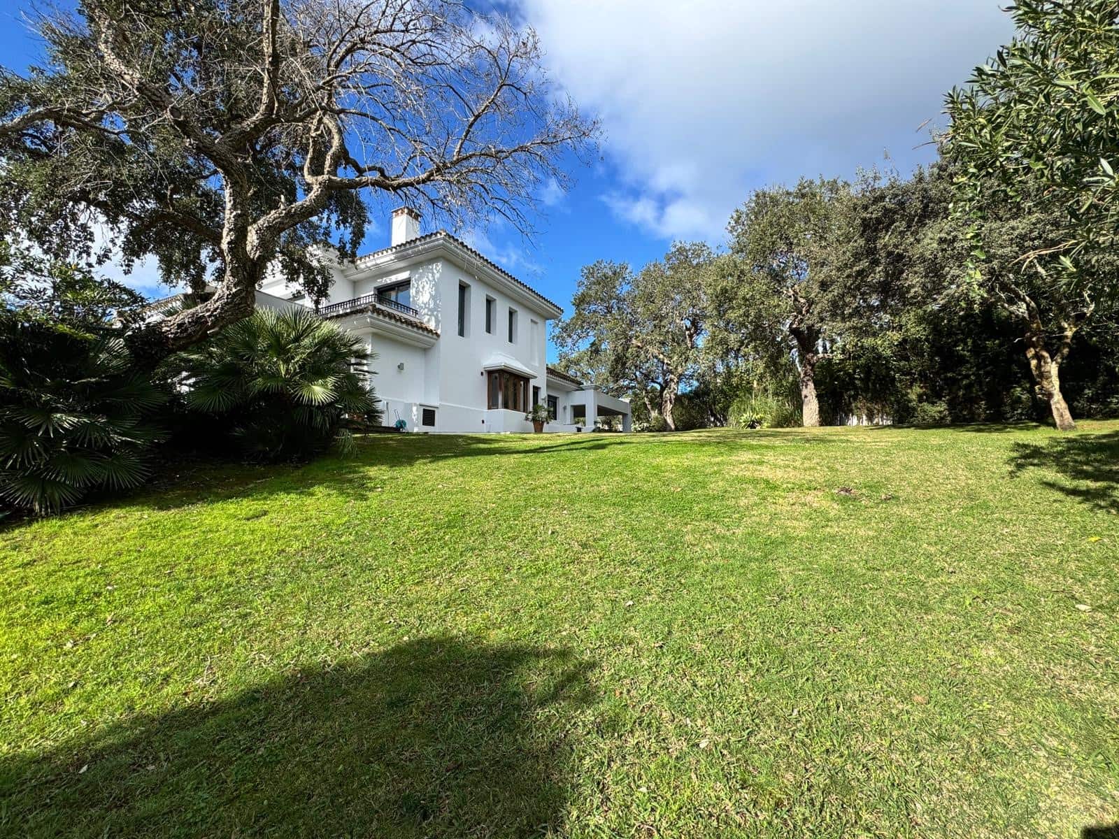 6 chambre Villa/Maison à vendre à San Roque avec piscine garage - 2 500 000 € (Ref: 9817861)