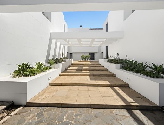 4 Zimmer Apartment zu verkaufen in Sotogrande Alto, San Roque mit Garage - 2.690.000 € (Ref: 9817863)