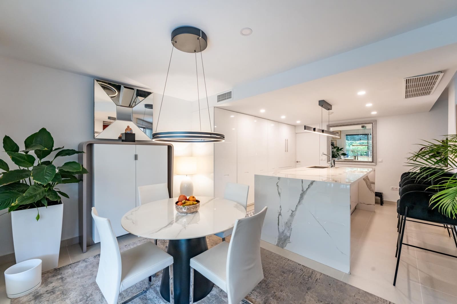 3 soveværelse Lejlighed til salg i Sotogrande med swimmingpool garage - € 880.000 (Ref: 9817870)