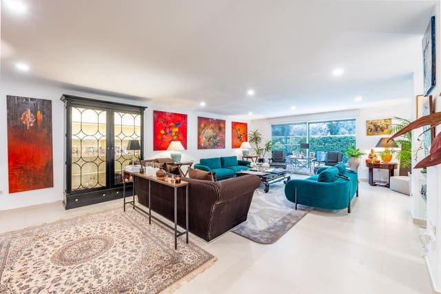 3 soveværelse Lejlighed til salg i Sotogrande, San Roque med swimmingpool garage - € 880.000 (Ref: 9817870)
