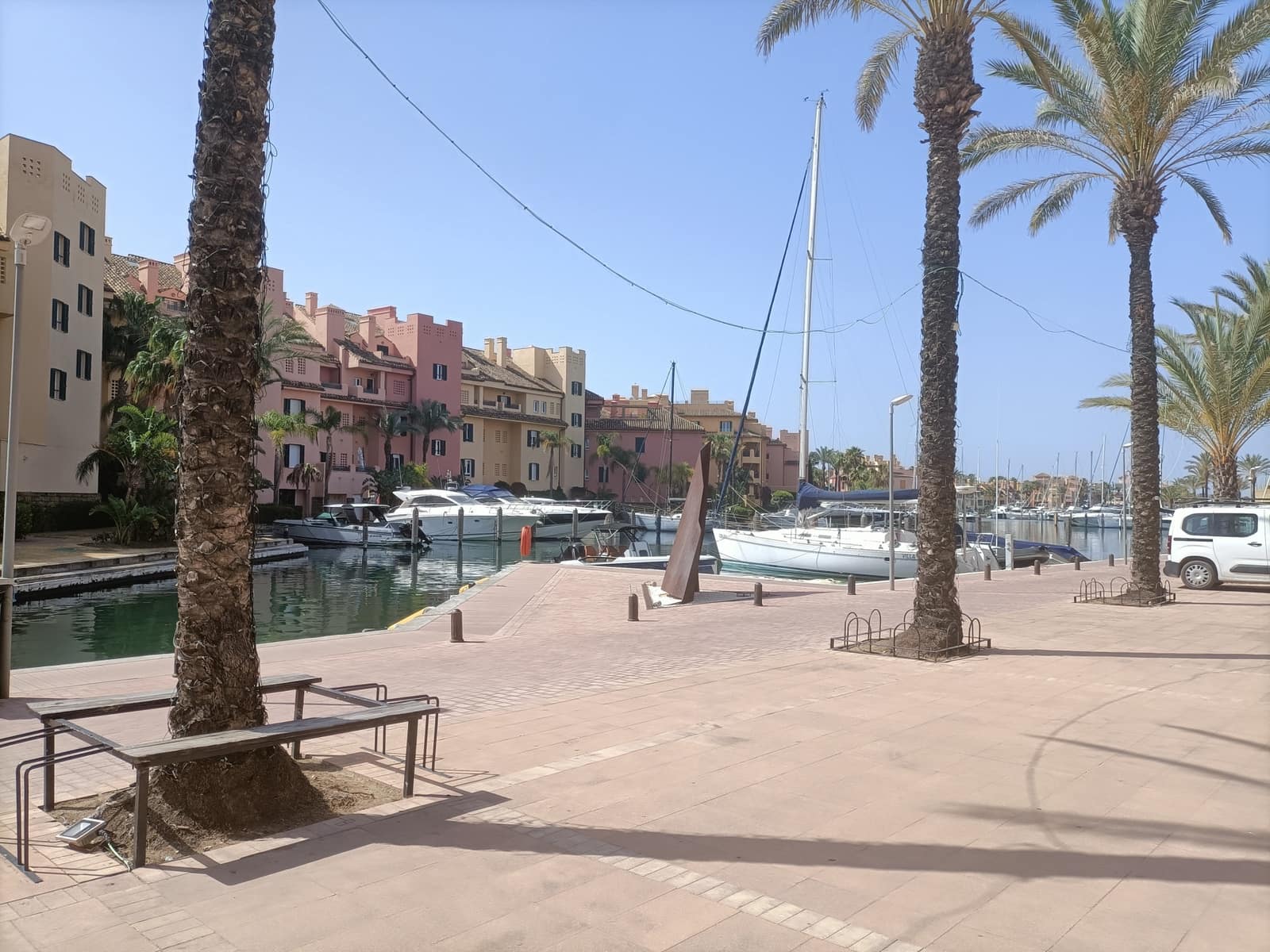 Commercieel te koop in Sotogrande - € 350.000 (Ref: 9817872)