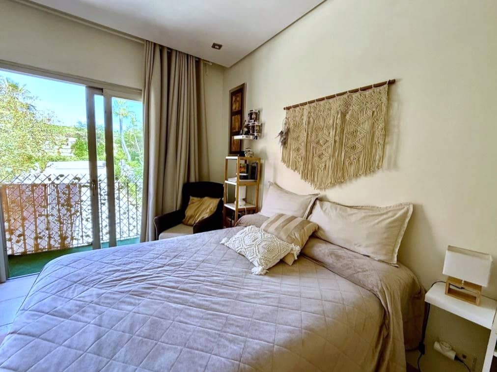 3 quarto Moradia Geminada para venda em Manilva com piscina - 525 000 € (Ref: 9859677)