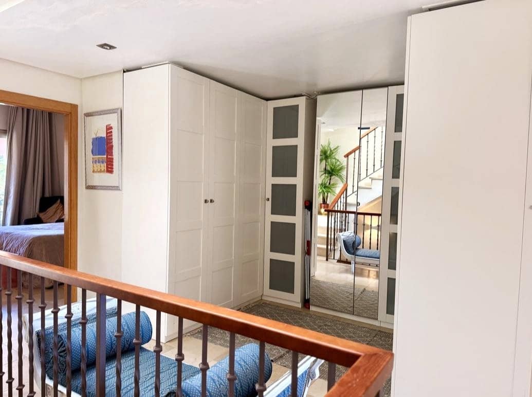 3 quarto Moradia Geminada para venda em Manilva com piscina - 525 000 € (Ref: 9859677)