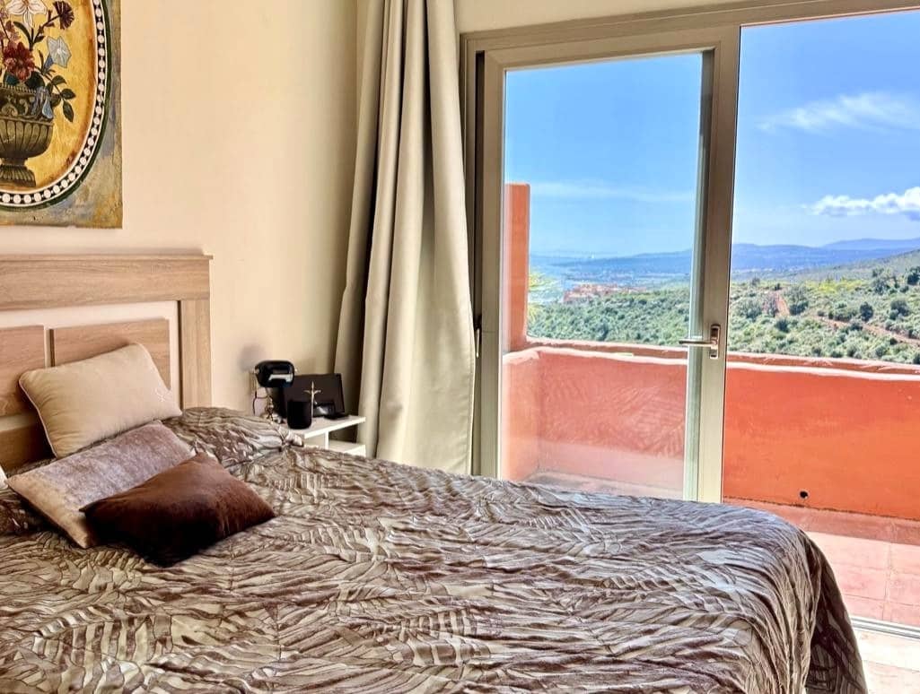 3 quarto Moradia Geminada para venda em Manilva com piscina - 525 000 € (Ref: 9859677)