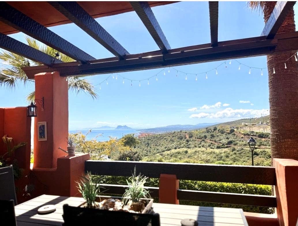 3 quarto Moradia Geminada para venda em Manilva com piscina - 525 000 € (Ref: 9859677)